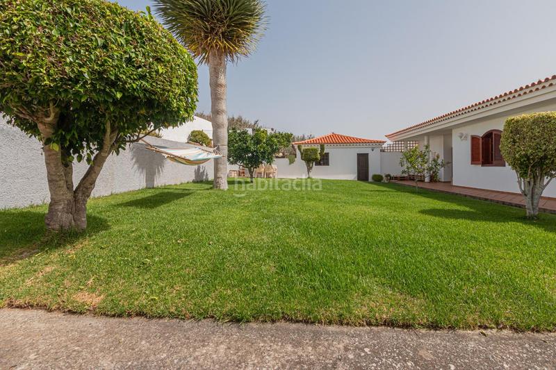 Foto f6e3bbcf-9012-42bb-b566-0ee823fad4de. Xalet amb calefacció aparcament a Los Castillos Arucas