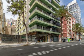Local Comercial a Avenida primero de mayo 13. Oportunidad única para tu negocio! amplio local comercial listo