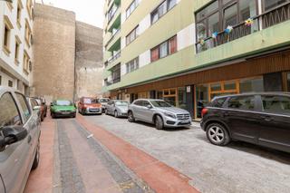 Geschäftsraum in Avenida primero de mayo 13. Oportunidad única para tu negocio! amplio local comercial listo