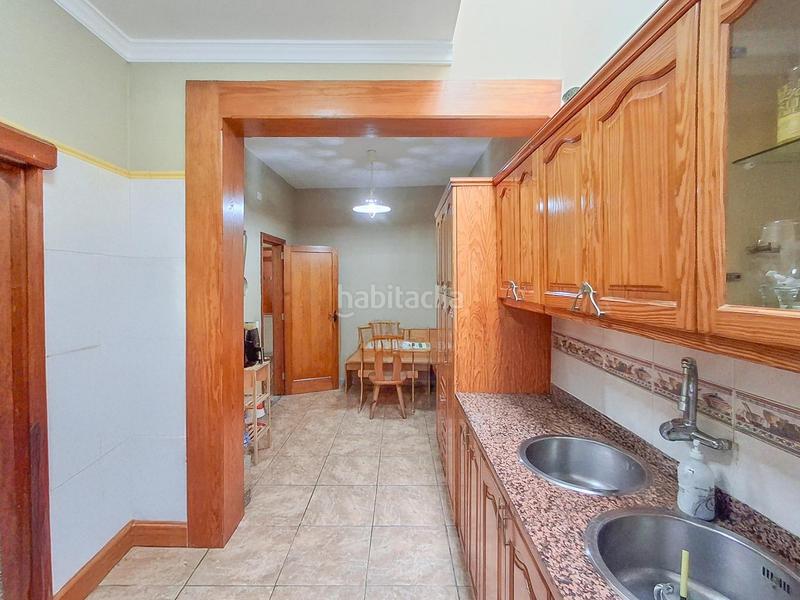 Foto b90128e1-bd27-4248-9f18-3b6475b437b8. Casa adosada en calle maestro quesada martin 54 casa con vistas al mar y contacto con la naturaleza la montaña en Gáldar