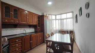 Location Appartement  Calle capitan quesada. Se alquila piso amueblado y luminoso en gáldar. plaza de garaje