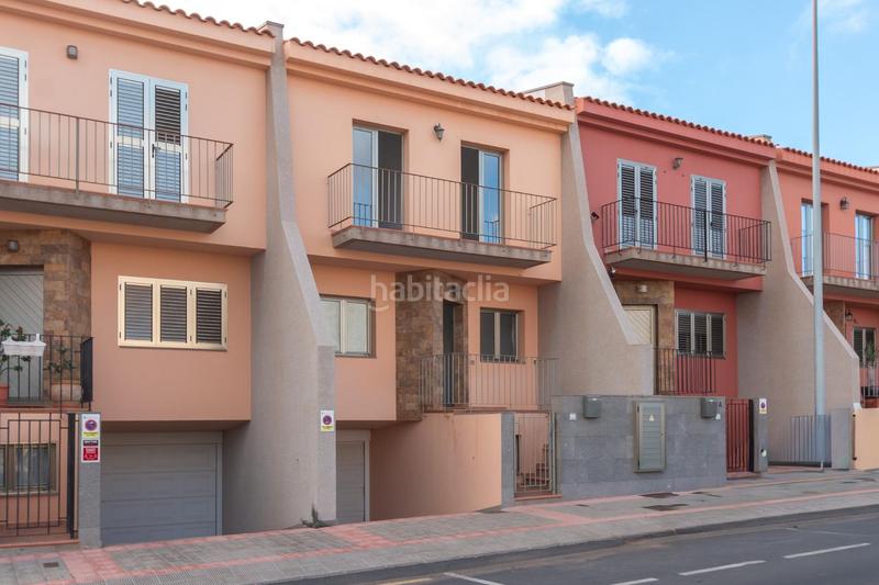 Foto c9506401-fe58-4b17-a9cf-be09a5bdd0f7. Casa dúplex a estrenar en vecindario en Vecindario - El Doctoral - Cruce de Sardina Santa Lucía de Tirajana
