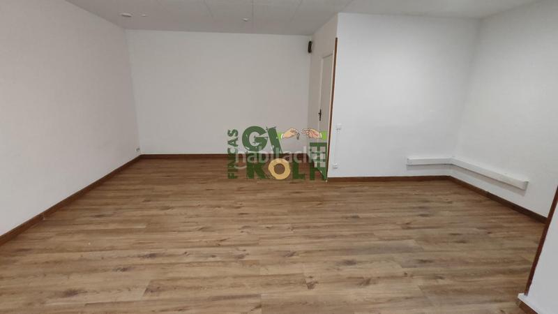 Foto 2edab5b7-f8f1-440d-a878-32defcc9ab46. Local comercial en La Serreta Rubí
