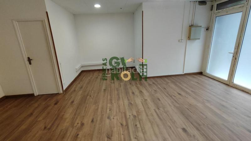 Foto 2e94e7fc-40a3-41af-a11e-8ac13c1f517f. Local commercial dans La Serreta Rubí