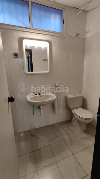 Foto f53bf3e9-1c05-4d32-86ee-99cc0ae63541. Lloguer local comercial a Ca n´Oriol Rubí