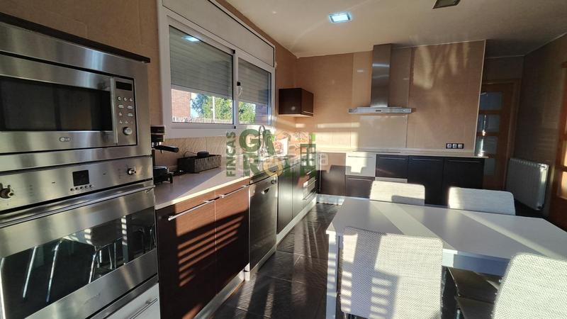 Foto 5c3343ee-6efc-4d59-8282-aa11ebf24c98. Chalet with heating in Castellnou-Can Mir-Can Solà Rubí