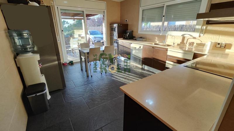 Foto b8211798-779a-4765-bd27-569c9b6c1397. Chalet en Castellnou-Can Mir-Can Solà Rubí