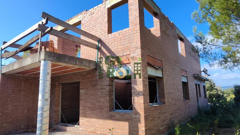 Foto 797e5c01-ecde-4728-94b1-4eff22f9b252. Reihenhaus mit parking in Sentmenat