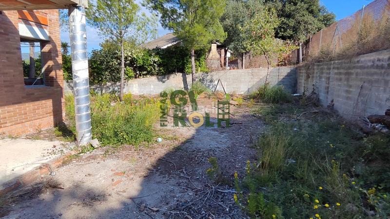 Foto acaed907-409c-4ee7-86f1-1b8078124996. Reihenhaus mit parking in Sentmenat