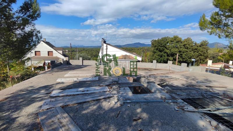 Foto d4914fb7-9835-4a94-aec2-6bbedcaac6be. Reihenhaus mit parking in Sentmenat