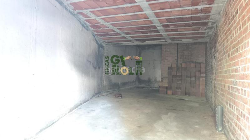 Foto f4f4acf6-5a57-4584-b63e-f30eb9a37395. Reihenhaus mit parking in Sentmenat