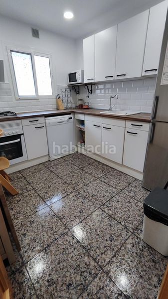 Foto a06e9994-1908-4205-b14c-85a641cfbbc2. Casa adossada a Sant Muç Rubí