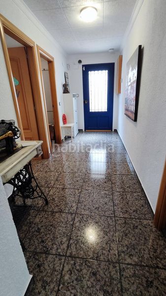 Foto dc94eb55-3820-4bbc-a002-b7099a6fb3bc. Casa adossada a Sant Muç Rubí