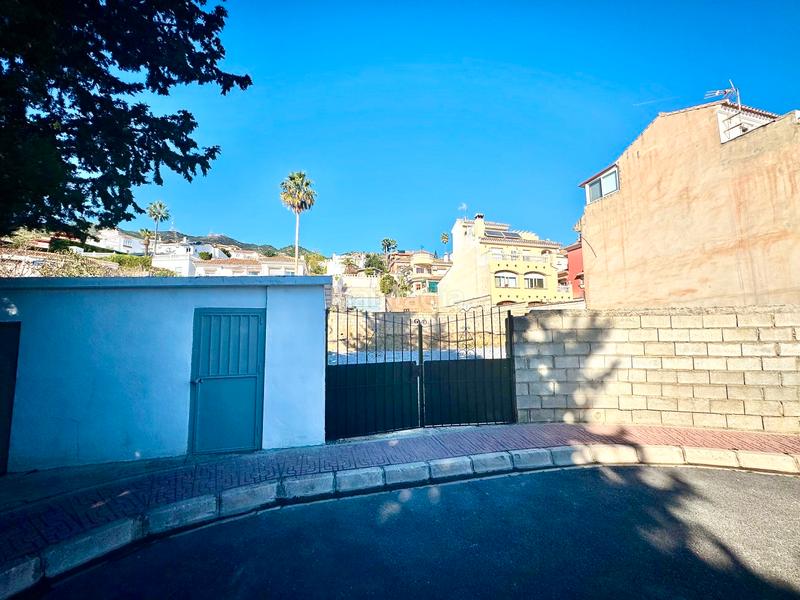 Foto 49d929c9-7b6e-4a9b-84c2-4ce1c09e71a2. Terreno residencial parcela edificable con proyecto en rancho domingo, pueblo en Benalmádena