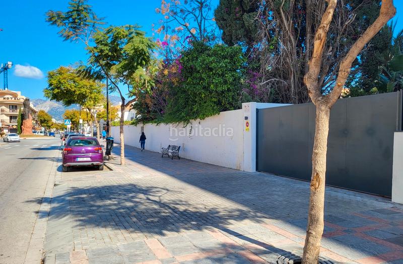 Foto ad3e1b77-ca3c-4b24-8230-f55f81f7b3ae. Parking coche en avenida santa amalia 15 dos plazas de garaje centro, garaje jade tower. en Fuengirola