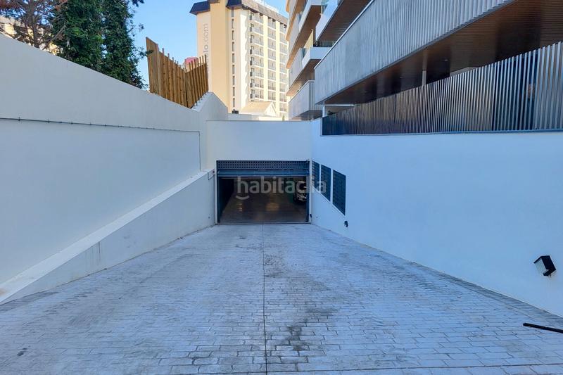 Foto b2850091-f994-4957-aa76-e481e0b1ec87. Parking coche en avenida santa amalia 15 dos plazas de garaje centro, garaje jade tower. en Fuengirola