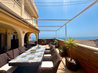 Apartamento  Calle ancla. Piso con terraza de 45 m, piscina y vistas al mar en torrequebr