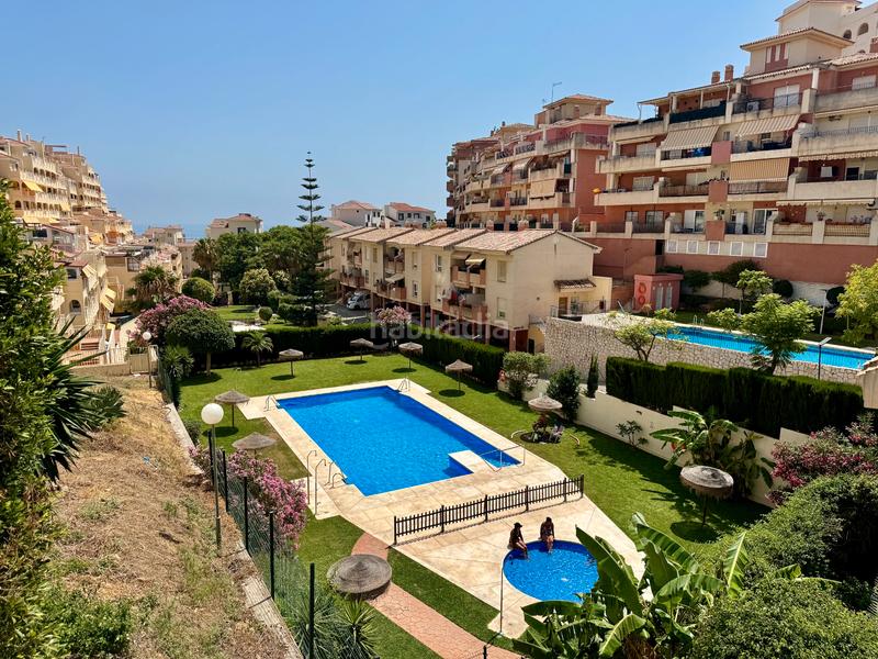 Foto 6b070760-6a5e-480d-81c8-74fb0365b108. Apartamento piso increíble con gran terraza orientada al suroeste con vistas al mar en Benalmádena