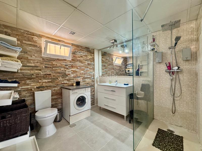 Foto 8f74f26a-d06c-4647-aa3c-b6eb08bea2f4. Apartamento piso increíble con gran terraza orientada al suroeste con vistas al mar en Benalmádena