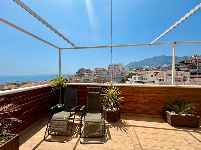 Foto ebac9572-b680-415e-8f43-e1259b548209. Apartamento piso increíble con gran terraza orientada al suroeste con vistas al mar en Benalmádena