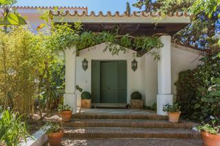 Casa  Avenida de españa 129. Villa de prestigio en sitio de calahonda: exclusividad, privacid