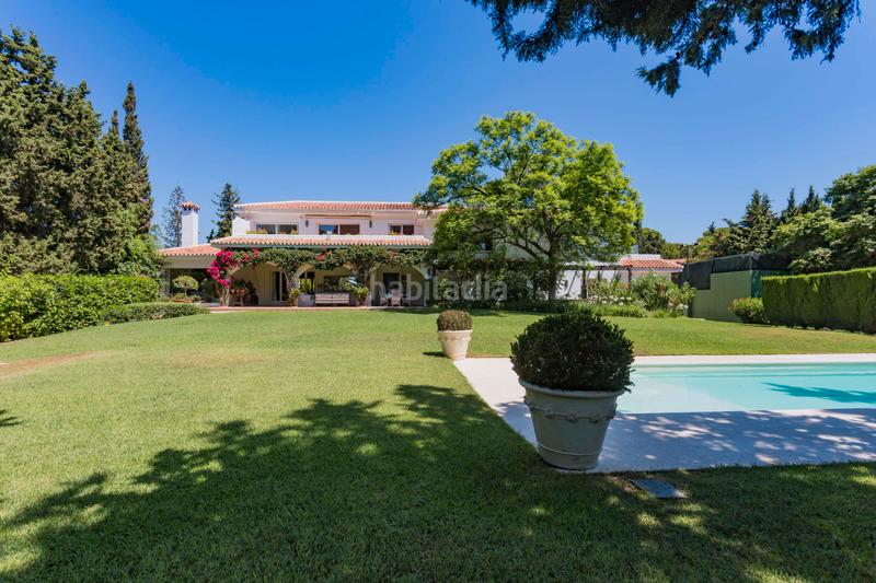 Foto 6cced4cb-f285-4da4-9671-cf338886e49c. Casa en avenida de españa 129 villa de prestigio en sitio de Calahonda: exclusividad, privacidad y potencial único en Mijas