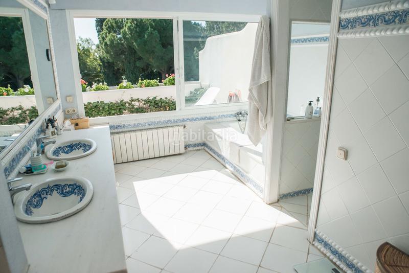 Foto 8052bccd-2a22-4ad6-911f-3c3d78be10dd. Casa en avenida de españa 129 villa de prestigio en sitio de Calahonda: exclusividad, privacidad y potencial único en Mijas