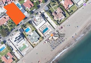 Terreny residencial a Calle reina fabiola 22. Parcela urbana para construir en la  costa del sol a 60 metros d