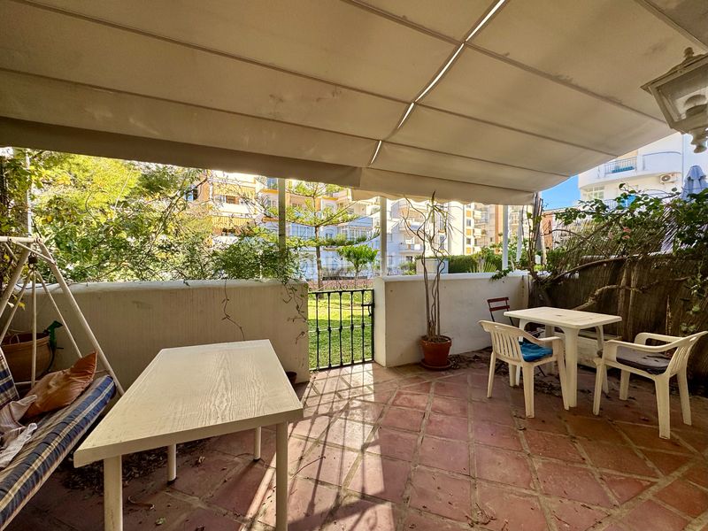 Foto 813bfc99-2914-4754-9022-0b37bd1bf3d7. Casa adosada oportunidad real en Los Boliches. chalet adosado con 5 dormitorios a solo 750 metros del mar en Fuengirola