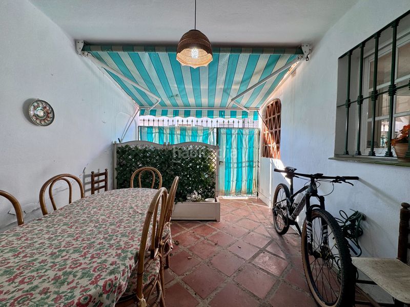 Foto 85b04ab0-9ab1-478d-a1cb-38e9ea5b0937. Casa adosada oportunidad real en Los Boliches. chalet adosado con 5 dormitorios a solo 750 metros del mar en Fuengirola