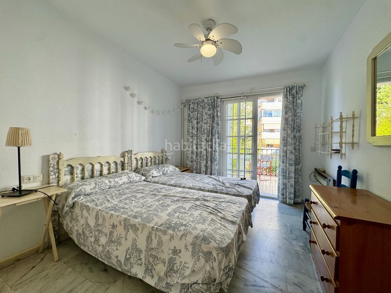 Foto d33acfc7-6b46-4716-9f0a-ff1109c3f78d. Casa adosada oportunidad real en Los Boliches. chalet adosado con 5 dormitorios a solo 750 metros del mar en Fuengirola