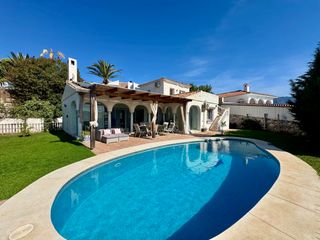 Chalet à Hipódromo - Cerrado del Águila. Encantadora casa con piscina privada y bonitas vistas
