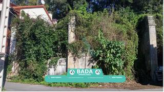 Terreno residenziale in Posada-Barro. Casa y cuadra para rehabilitar a 500 metros de la playa de barro
