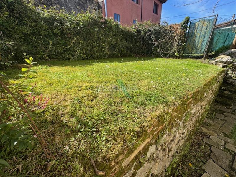 Foto a2fc51f1-1a3d-46f8-9f17-be4191fa854b. House in Llanes pueblo Llanes