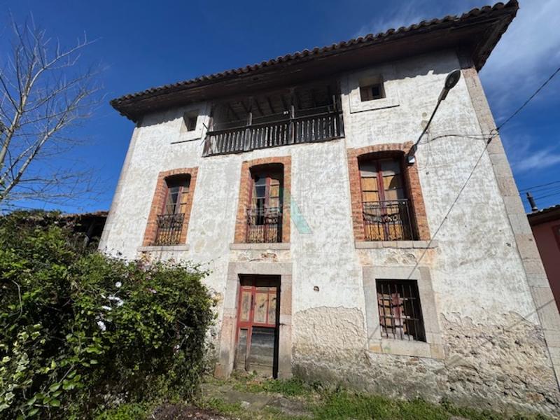 Foto e5309dab-0ec2-4c70-9a8b-eaa4b464862d. House in Llanes pueblo Llanes