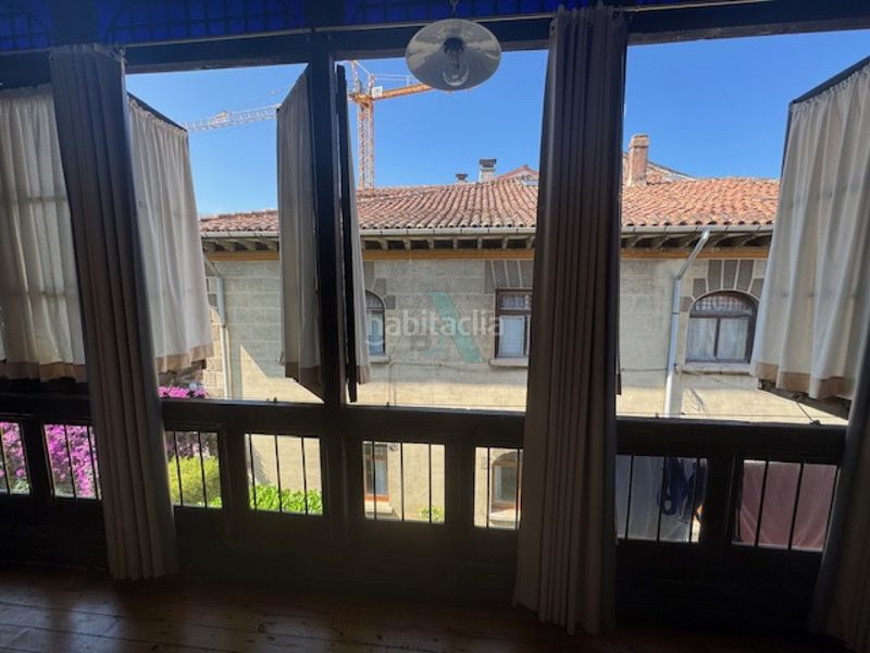 Foto f8398fad-78df-4139-83ee-4c12f47d58c2. House in Llanes pueblo Llanes