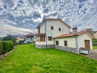Casa  Parres - parres. Chalet con preciosas vistas en parres, parcela de 733 m2