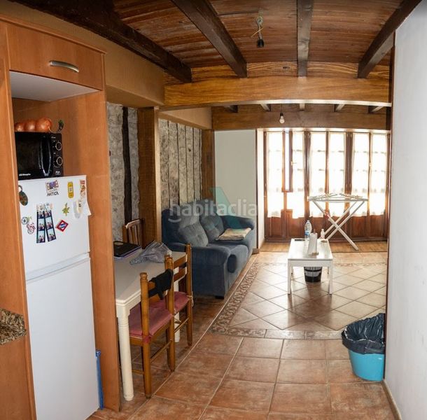 Foto a80d5b73-567d-4886-a494-e8bc4df60aaf. Pis a Llanes pueblo Llanes
