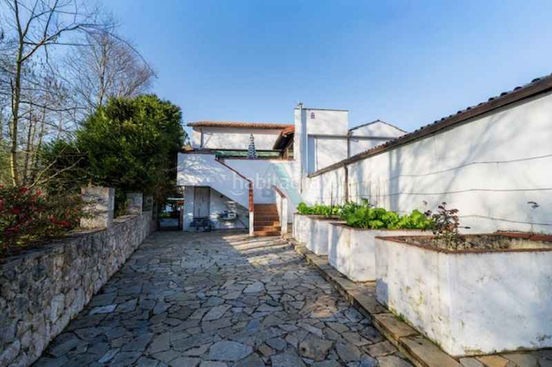 Foto ba120b89-6c60-4d25-9287-5993696128cd. Casa amb aparcament piscina a Posada-Barro Llanes