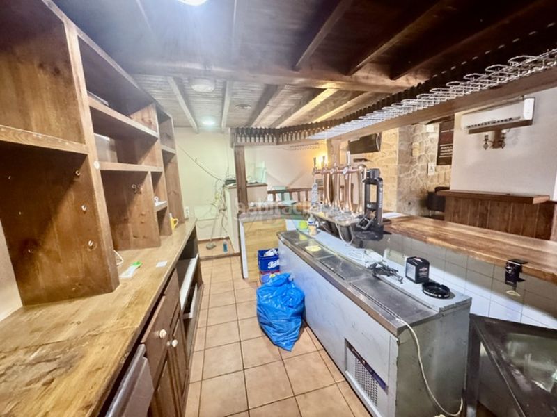 Foto aa288d6c-0ef4-427b-ab4e-d303e32bfe3b. Local comercial a Llanes pueblo Llanes
