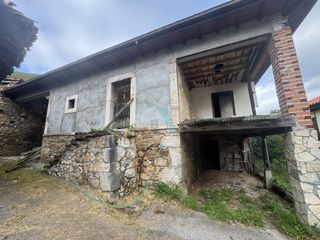 Casa  Yernes y tameza - tameza. Casa con terreno en plena naturaleza
