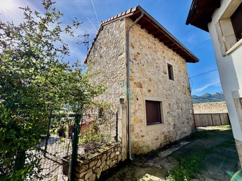 Foto 4ca1b586-8e92-46c7-8edd-b84d78de249f. Casa amb calefacció a Vidiago-Pendueles-Tresgrandras Llanes