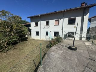 Casa  Llanes - naves. Bada inmobiliariapone a la venta esta propiedad con dos vivienda