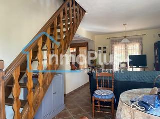 Chalet à Calle guadalhorce 5. Casa rural con piscina y vistas impresionantes, cerca de málaga,