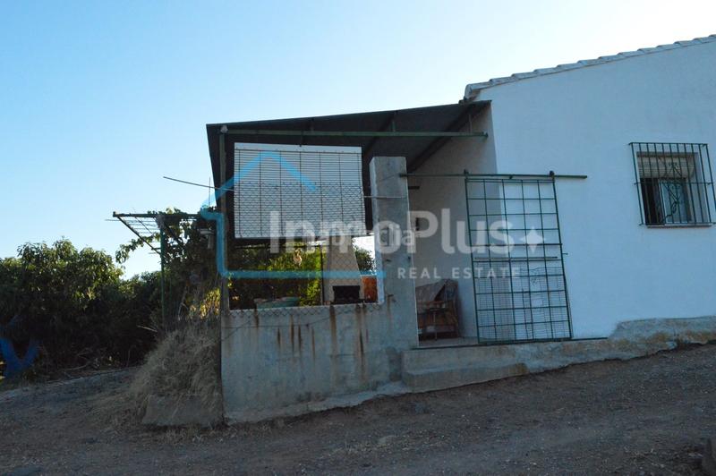 Foto 6d27da26-5311-4952-ad82-0a70ab8f3b53. Masia amb xemeneia calefacció a Guaro