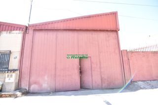 Nave industrial en Ladera 2. Nave industrial en venta en robleda.