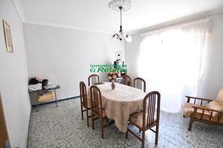 Casa a Iglesia 22. Casa en venta en robleda, 5 dormitorios.