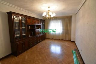 Pis a San blas 8-10. Piso en venta en san cristobal, 3 dormitorios.