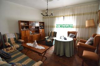 Casa a Campo carniceros 12. Casa en venta en centro histórico, 7 dormitorios.