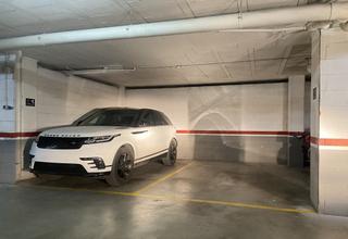 Parking coche en Carrer de Brussel·les 51